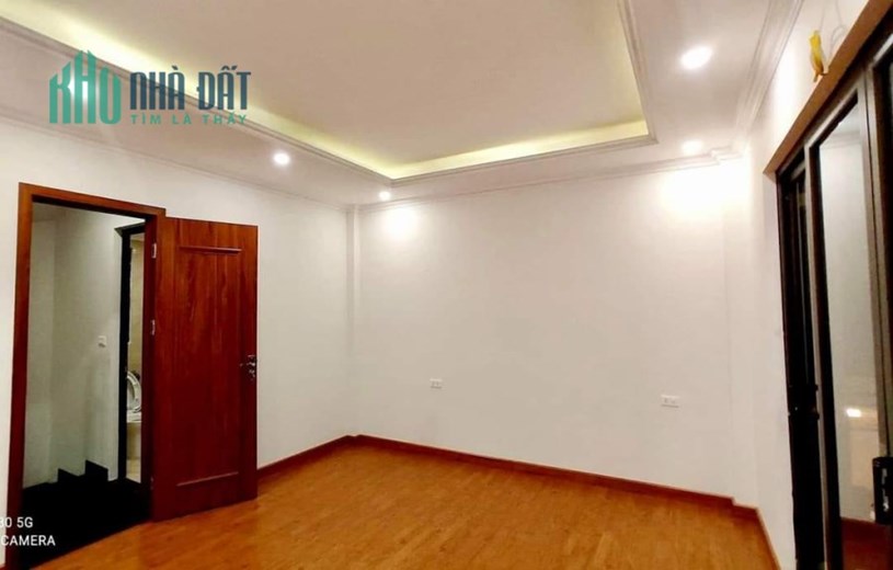 Bán nhà 56m2 phố Nghi Tàm, Tây Hồ Gara 2 Ô tô Thang máy XỊN Dòng tiền tốt 9.1 Tỷ