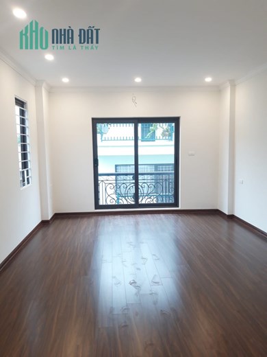 Bán nhà 55m2 phố Nghi Tàm, Tây Hồ Gara Ô tô XỊN Thang máy XỊN Dòng tiền 9.2 Tỷ