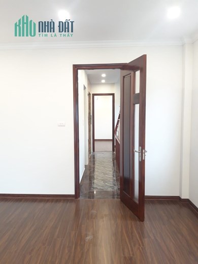 Bán nhà 36m2 phố Nghi Tàm, Tây Hồ Gara Ô tô Kinh doanh tốt Giá 4.2 Tỷ