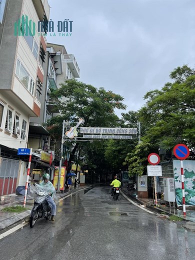Bán đất Tặng nhà 2 Tầng cũ – Trịnh Công Sơn 120m2 – Vài bước ra Phố