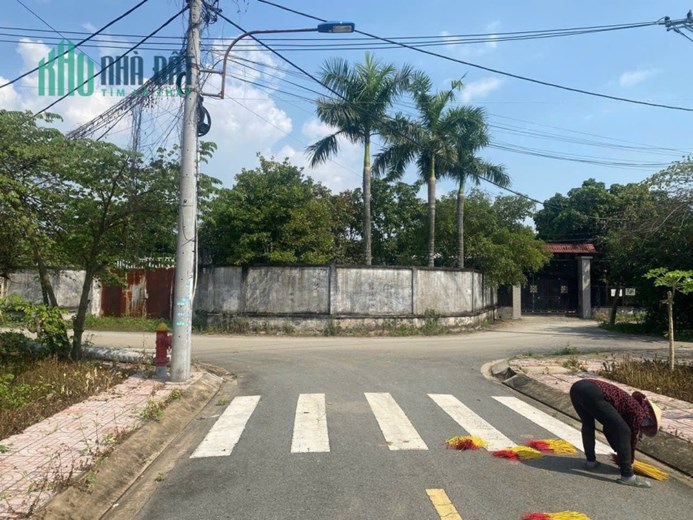 Bán đất nền nhà phố, biệt thự Phường Long Phước, Quận 9 cũ.4x18m, 6x15m giá từ 2-5 tỷ xây dựng 4