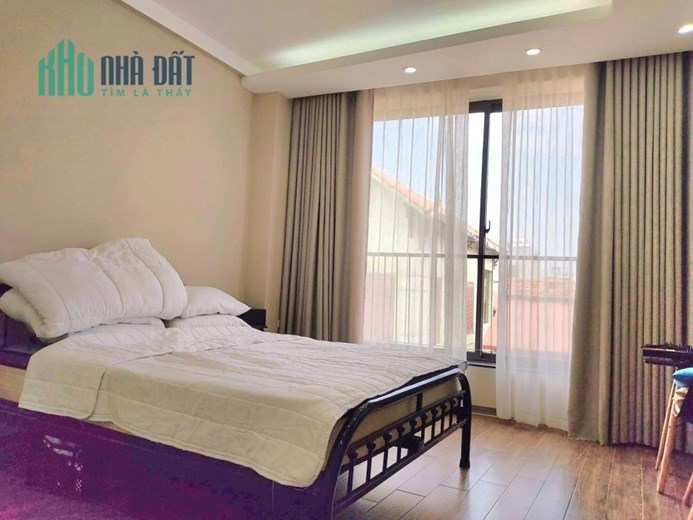 Bán nhà Ngọc Thuỵ, Dt 31m, nhà 6 tầng, Mt 6.5m, giá nhỉnh 4 tỷ.