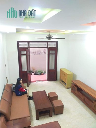 Nhà Minh Khai, ngõ đi được nhiều hướng, nhà thoáng rộng, DT38m2, giá 3.5 tỷ.