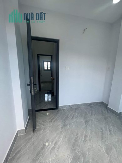 CÁCH PHỐ ĐI BỘ NGUYỄN HUỆ QUẬN 1 CHỈ 1KM -NHÀ MỚI Ở LIỀN - HẺM BA GÁC -THÔNG TỨ TUNG - Chỉ: 2.73 tỷ