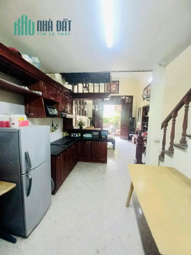 HÀNG XÓM VĂN QUÁN - LÔ GÓC 3 MẶT NGÕ - 20M RA MẶT PHỐ - NHÀ ĐẸP Ở NGAY - 39m, Mt4m, 4tỷ 2