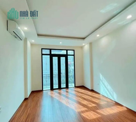 NGÕ THÔNG, OTO TRÁNH, KINH DOANH , NHÀ MỚI 40M* 5 TẦNG, GIÁ HƠN 4 TỶ. TẠI THỤY PHƯƠNG