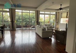 Tòa căn hộ dịch vụ gần Hồ Tây, 8 tầng hiện tại, dòng tiền hơn 200tr/tháng
