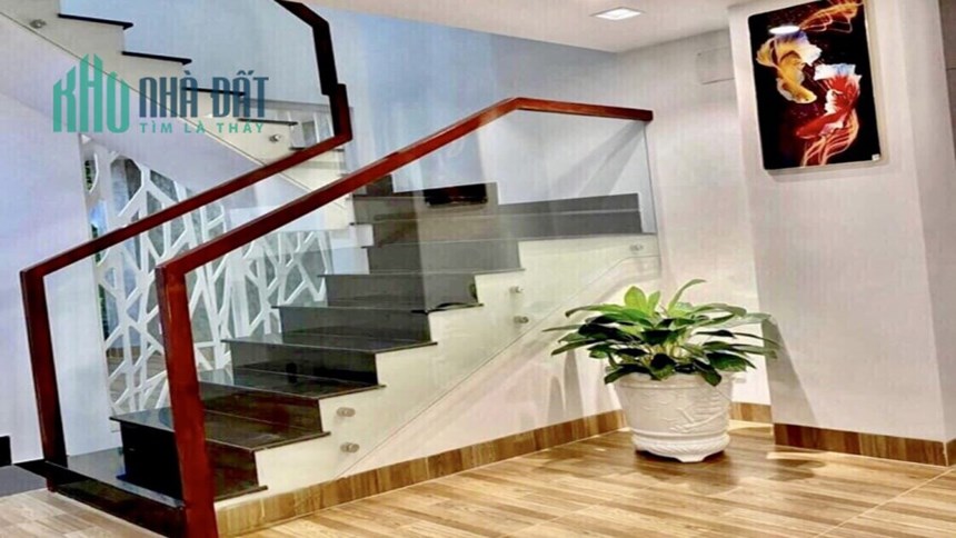 Bán nhà MT T.Lộc Xuân quận 12, 5 Tấm, khu VIP, giá chỉ 5.95 tỷ