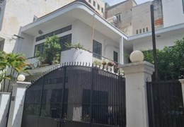 Bán biệt thự sân vườn ĐƯỜNG A KHU ADC, Q.TÂN PHÚ, 150m2(11.5x13) VUÔNG