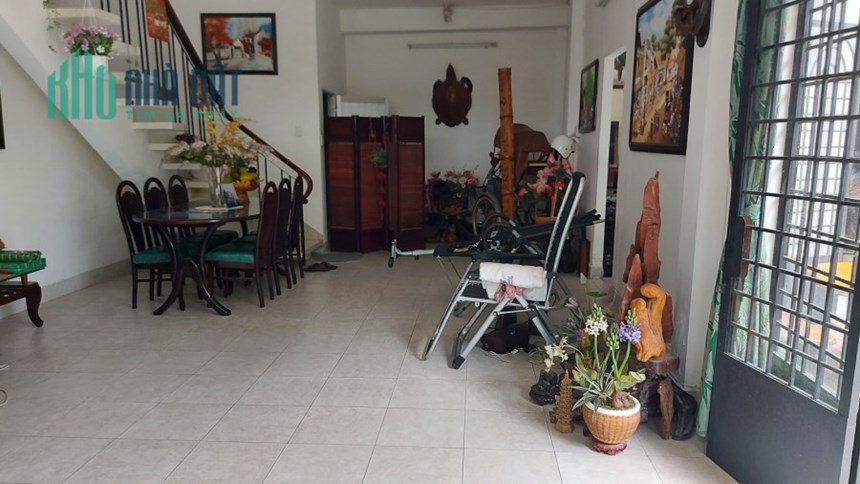 Bán biệt thự sân vườn ĐƯỜNG A KHU ADC, Q.TÂN PHÚ, 150m2(11.5x13) VUÔNG