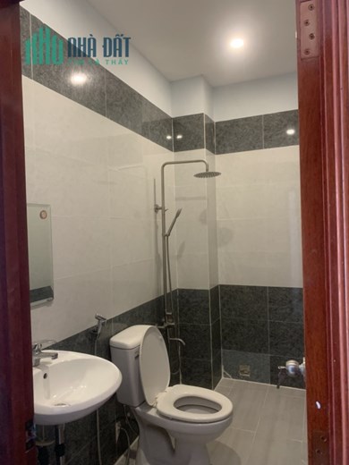 NHÀ 4 TẦNG HXH QUẬN 3 - ĐẸP LUNG LINH - 6 PHÒNG TO ĐÙNG - 35 TRIỆU/T