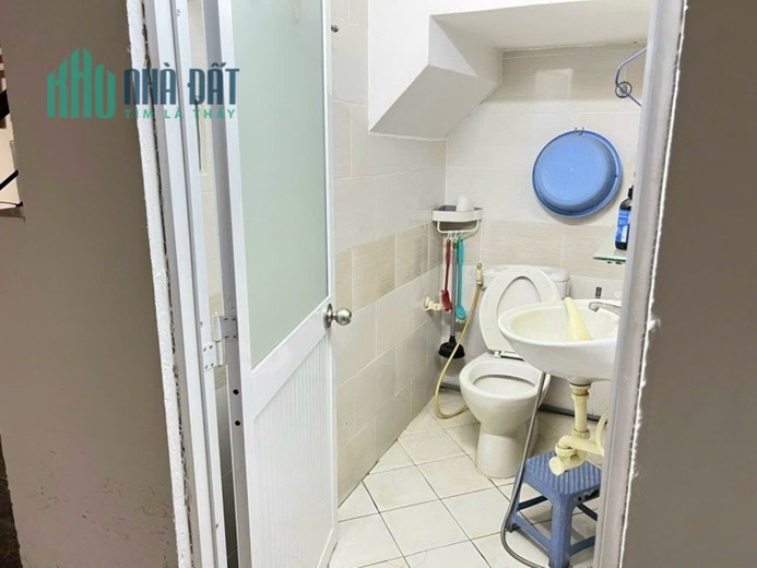 Chủ ngộp giảm 1.4 tỷ bán gấp nhà 4 tầng khu Phan Xích Long 36m2 chỉ 4 tỷ