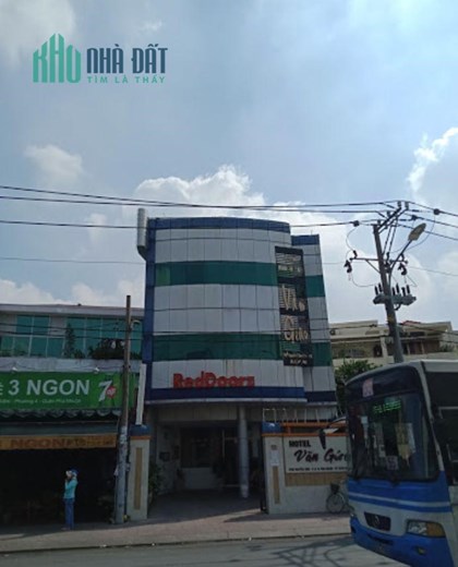 Cho Thuê Nhà 2 Mặt Tiền - 740A Nguyễn Kiệm & Thích Quảng Đức, P.4, Q. Phú Nhuận