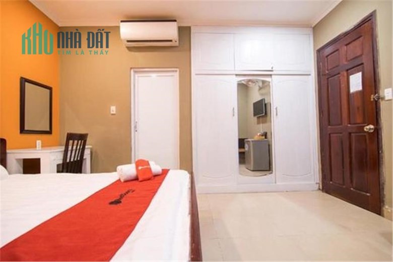 Cho Thuê Nhà 2 Mặt Tiền - 740A Nguyễn Kiệm & Thích Quảng Đức, P.4, Q. Phú Nhuận