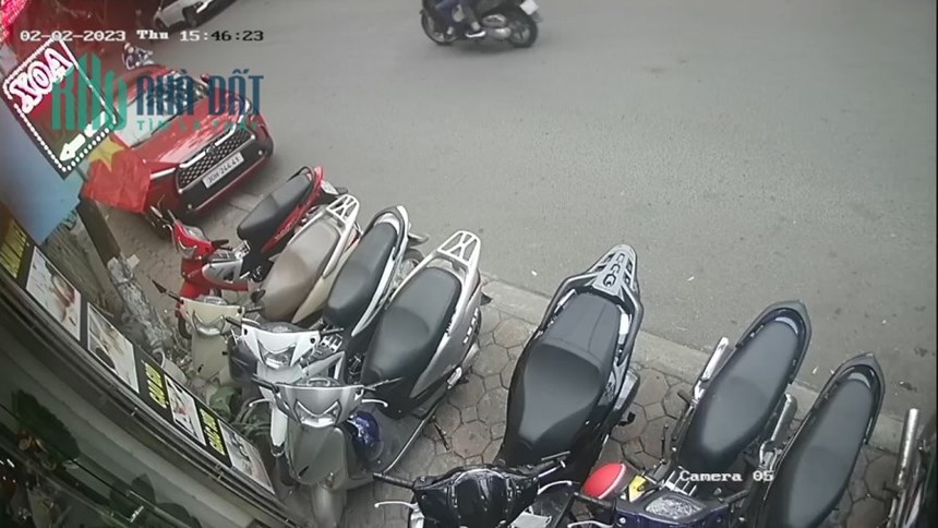 DO MÌNH CÓ ĐƠN ĐI NƯỚC NGOÀI GẤP CẦN SANG NHƯỢNG GẤP CỬA HÀNG TẠI 186 NGUYỄN ĐÌNH HOÀN, PHƯỜNG