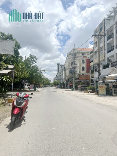 Nhà 6 tầng (tổng dt: 500m2) mặt tiền Tạ Quang Bửu P4Q8 - Giá 18 Tỷ