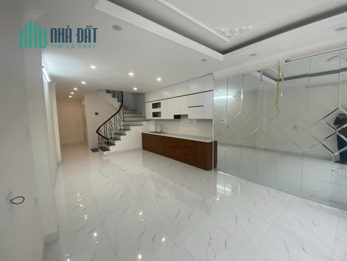 BÁN NHÀ NGUYỄN CHÍNH, Ô TÔ TRÁNH, 7 TẦNG THANG MÁY, KINH DOANH, 72/80M2*7T*10.3 TỶ.