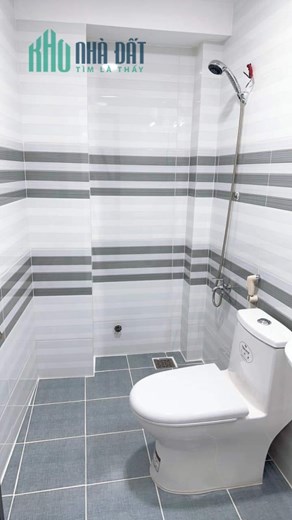 Cho thuê NNC 2 tầng mới hẻm Dương Bá Trạc P2 Q8. Giá 12 triệu