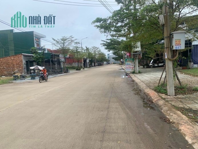 Cần Bán Lô Đất Biệt Thự  Vị Trí Siêu Đắc Địa Tại Huyện Mộ Đức, Tỉnh Quảng Ngãi.