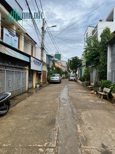 CHÍNH CHỦ Cần Bán Gấp Căn Nhà Đẹp Tại Hẻm 40 Nguyễn Tất Thành- Buôn Ma Thuột