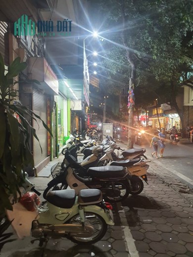 TRUNG TÂM ĐỐNG ĐA, GIÁP LĂNG BÁC, QUỐC TỬ GIÁM, 150M, 4T, MT 7M, Ô TÔ TRÁNH, KINH DOANH, 0937651883.