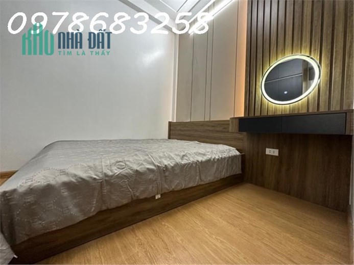 BÁN GẤP NHÀ GỐC ĐỀ - DT 50m2 - 5 TẦNG - MẶT TIỀN  4m