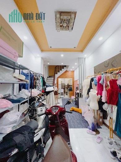 NHÀ ĐOÀN VĂN BƠ, Q.4, HẼM 3.5M. 41.3M2, 3 TẦNG, NHỈNH 4 TỶ.