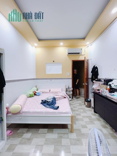 NHÀ ĐOÀN VĂN BƠ, Q.4, HẼM 3.5M. 41.3M2, 3 TẦNG, NHỈNH 4 TỶ.
