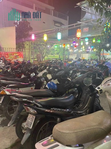 Nợ Ngân Hàng Bán Gấp Nhà Mặt Tiền Chế Lan Viên, 280m2, Ngang 12m, Dòng Tiền 200tr, Chỉ 49 Tỷ.