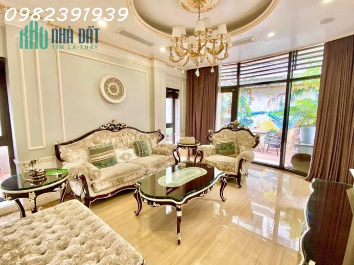 PHỐ VIP -  LÝ NAM ĐẾ - ĐI BỘ 30 GIÂY RA PHỐ - THANG MÁY - 49M 15.5 TỶ