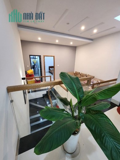 CHỦ VỀ QUÊ. CẦN NHƯỢNG LẠI CĂN NHÀ GIÁ RẺ HOÀNG ĐÌNH ÁI, HÒA XUÂN,CẨM LỆ, ĐÀ NẴNG.
PHÙ HỢP CHO VỢ
