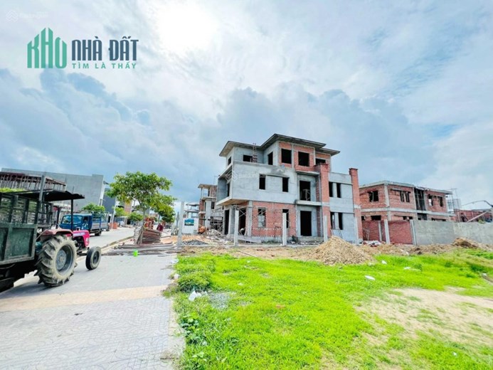 Bán nhà Khu Đô Thị Bà Rịa City Gate Ngay Mặt Tiền Quốc Lộ 51