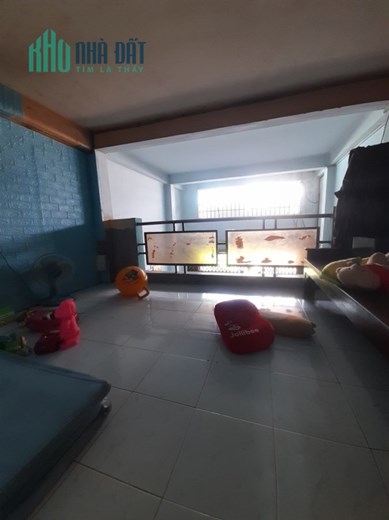 Bán Nhà Ngay Vòng Xoay Ngô Gia Tự, Quận 10, 64m2, 9 Phòng Cho thuê, Ngay trường ĐH Kinh Tế