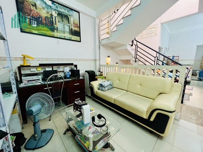 Bán nhà mặt tiền khu phân lô phường 7, Q8,
Diện tích 88m2 , 3 lầu chỉ 5,85 tỷ