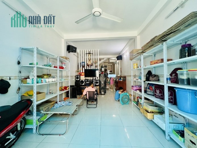 Bán nhà mặt tiền khu phân lô phường 7, Q8,
Diện tích 88m2 , 3 lầu chỉ 5,85 tỷ
