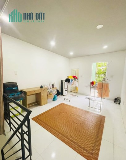 BÁN NHÀ HẺM THÔNG F17 GÒ VẤP - SÁT SIÊU THỊ LOTTE - GẦN NGÃ NĂM NGUYỄN VĂN LƯỢNG- HẺM BÁC CHẠY ĐUA