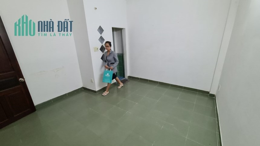 CHO THUÊ PHÒNG TRỌ - LỐI ĐI CẦU THANG CHUNG CHỦ