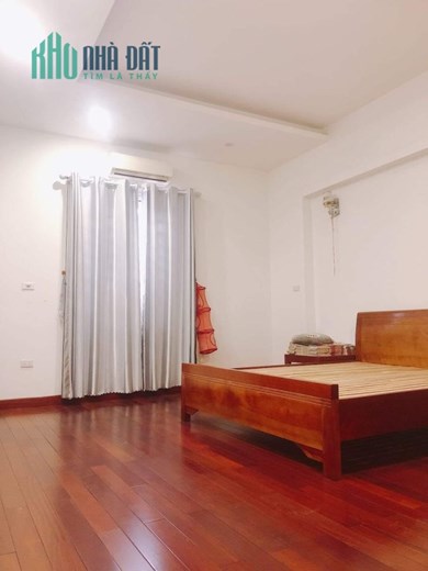 Bán nhà 44m2 phố Nghi Tàm, Tây Hồ Gara Ô tô thông Thang máy Mặt tiền 6m Giá 7.4 Tỷ