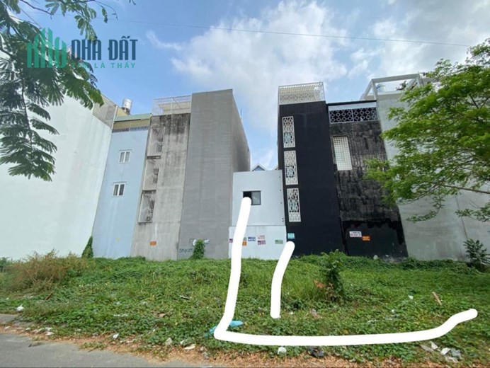 Chính chủ bán đất full thổ cư Q7 - xây dựng tự do - 2 xe hơi tránh nhau - sổ hồng riêng
