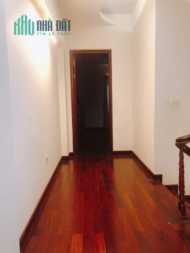 Bán nhà 45m2 phố Nghi Tàm, Tây Hồ Gara Ô tô 7 chỗ Thang máy XỊN Mặt tiền 6m Giá 7.6 Tỷ