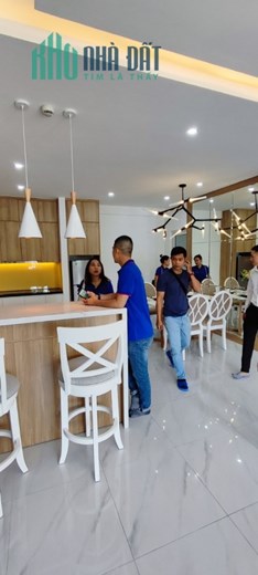 Bán CHCC ngay Vòng Xoay An Lạc Bình Chánh, 100m2(3PN) trả trước 325tr nhận nhà. Lh:0901454226