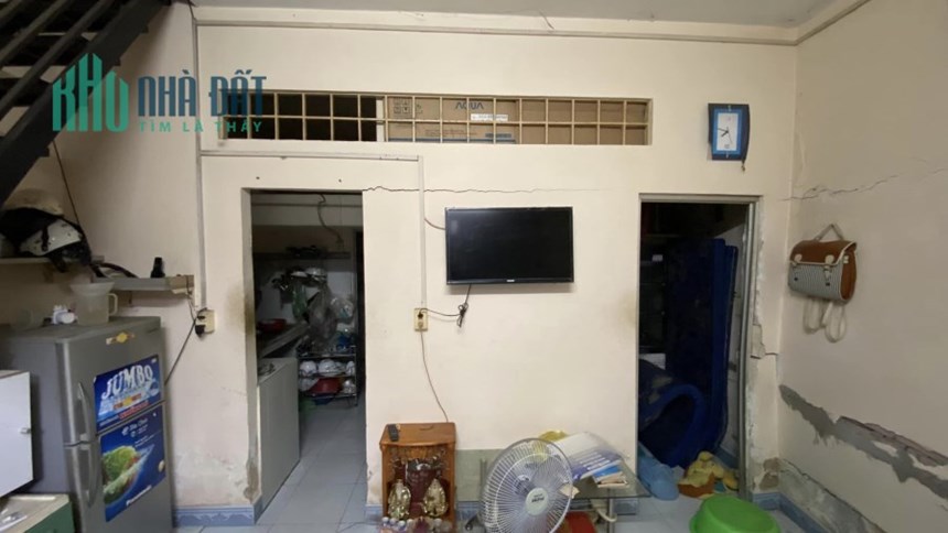CHÍNH CHỦ- HẺM XE HƠI -NHÀ NÁT TIỆN XÂY LẠI KHÔNG QUY HOẠCH KHU VỰC NHIỀU CHDV -CHỈ 84TR/M2.