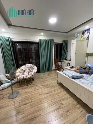 NHÀ NGANG 9M - THIẾT KẾ VÀ NỘI THẤT ĐẸP - CHỦ Ở LÂU NĂM - XE HƠI ĐỖ SÁT CỬA.