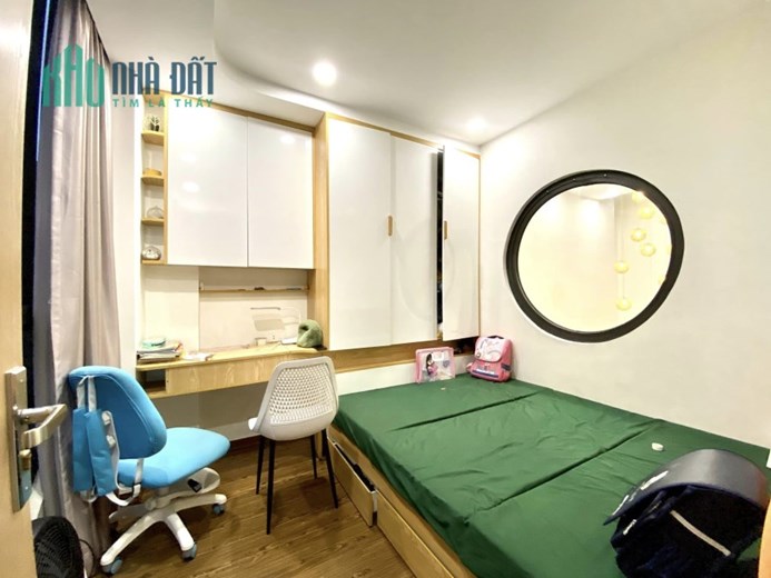 Bán nhà 44m2 phố Nghi Tàm, Tây Hồ Gara 2 Ô tô Thang máy Nhập Mặt tiền rộng Giá 7.5 Tỷ