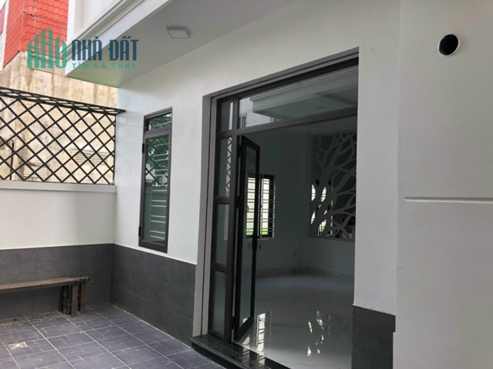 Bán nhà đường Mương Trại Lẻ, 42m 4 tầng mới tinh GIÁ 2.75 tỉ ngõ cực nông