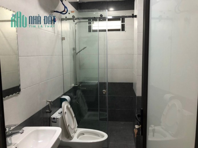 Bán nhà đường Mương Trại Lẻ, 42m 4 tầng mới tinh GIÁ 2.75 tỉ ngõ cực nông
