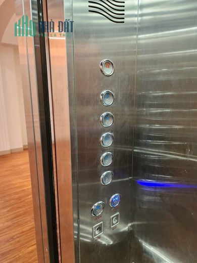 Nhà bán Trần Phú, Hà Đông, 50,8 m2, 5 tầng, 6,8 mặt tiền, giá  7, 25 tỷ, an tốt, cầu thang máy.