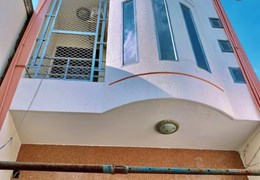 Nhà mặt tiền đường Nguyễn Du hiệp phú DT 73m đúc 3 lầu khu vip