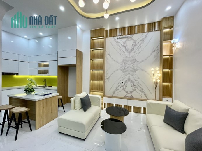 Bán nhà đường Miếu Hai Xã, diện tích 50m 3 tầng GIÁ 2.95 tỉ sân cổng riêng