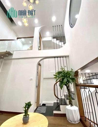 Bán nhà 46m2 phố Nghi Tàm, Tây Hồ Gara Ô tô 7 chỗ Mặt tiền 6m Kinh doanh siêu tốt Giá 7.5 Tỷ